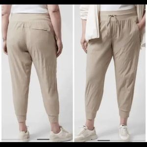 Athleta Trekkie North Jogger Tan Pants Sz 20 S16
